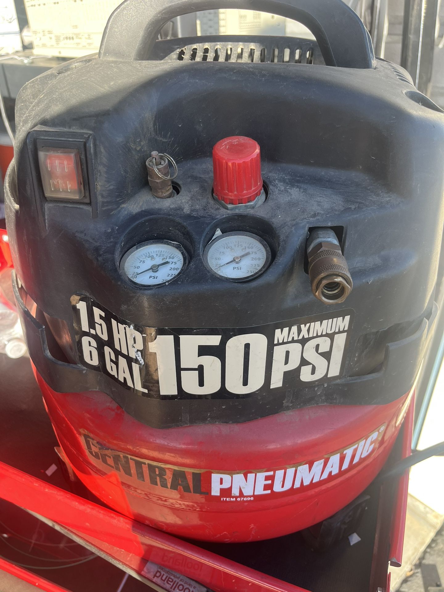 Central Pneumatic Air Compressor 6 Gallon 1.5 HP