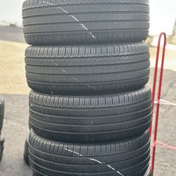 SET OF TIRE 235 45 18 MICHELIN 85% LIFE