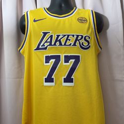 Men Nike Los Angeles Lakers Luka Doncic #77 Gold