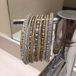 Nice Fashion Jewelry Available