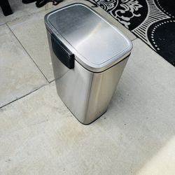 Trash Can