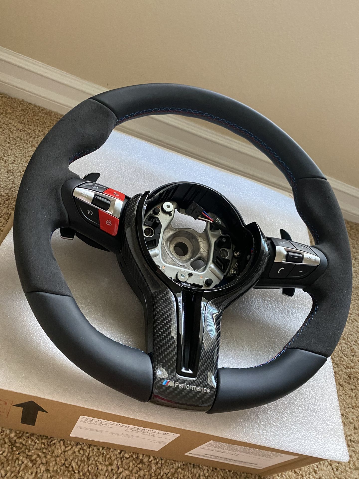 BMW V2 Style Steering Wheel (NEW, F Series)