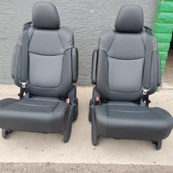 BRAND NEW BLACK LEATHER BUCKET SEATS WITH SEATBELTS 