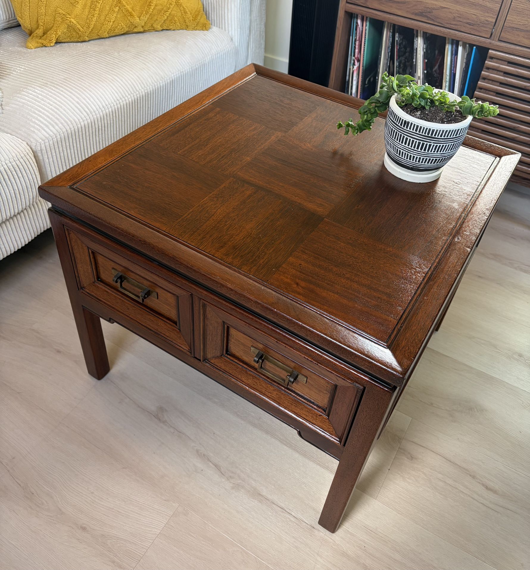 Vintage Mid Century Hekman Side Table | End Table