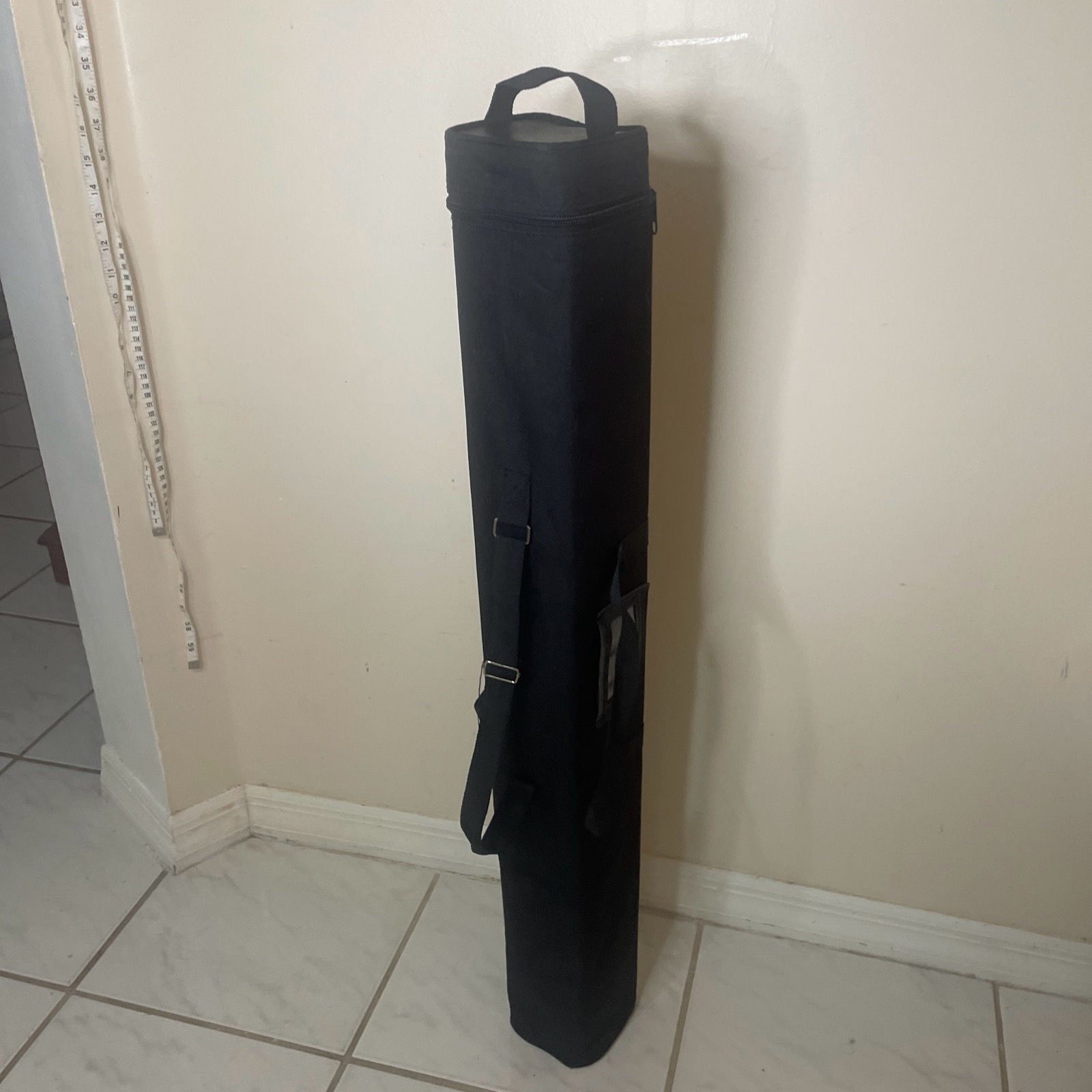 Display Carrying Case With Padded Protective Insert 35x 4x4 With Straps