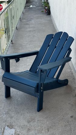 Adjustable Patio/ lawn chair (blue)