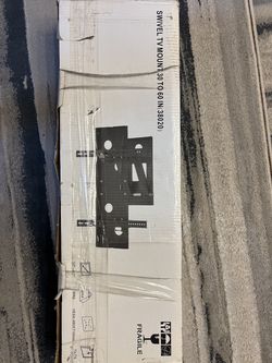 Swivel TV Mount
