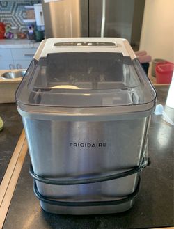 Frigidaire Countertop Ice Maker