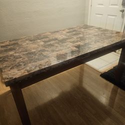 Dinning Table 
