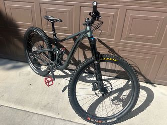 2021 Giant Trance 2 Mountain Bike