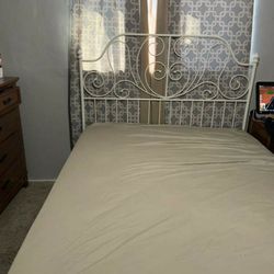 Queen Size Bed Metal Frame And Mattress $180