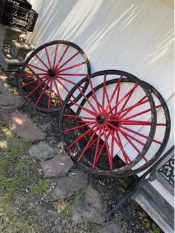 Antique wagon wheels