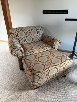 Chair with Ottoman