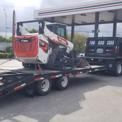 Bobcat Y Camion