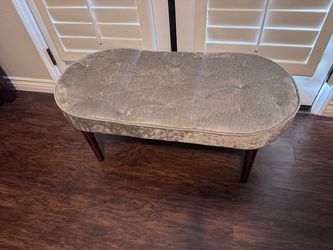 Tufted Velvet Bench with Wood Legs