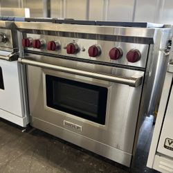Wolf 30”Wide Gas Range Stove In Stainless Steel Recent Model 