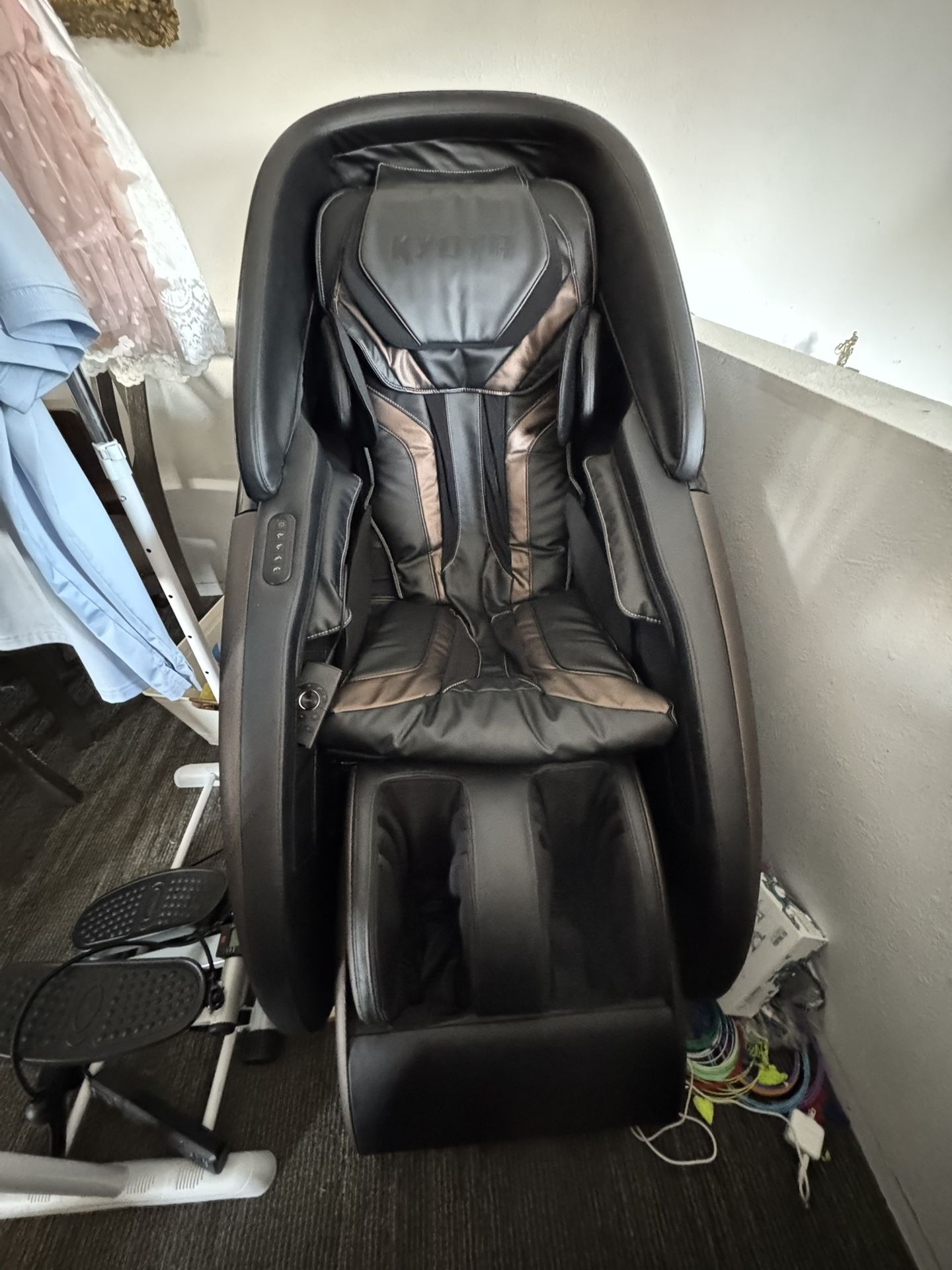 Kyoto Massage Chair