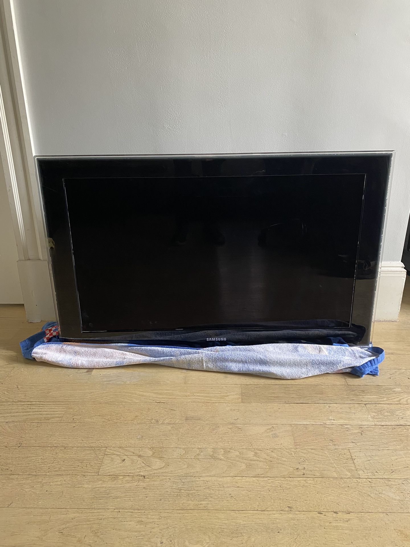 40” Samsung 1080p TV