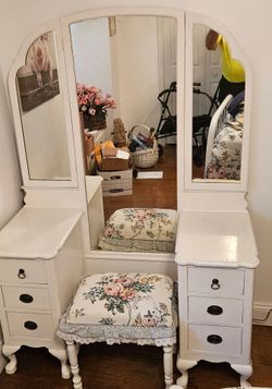 White Vanity with Tri-Fold Mirror and Stool