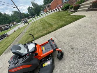 Husqvarna Z242F