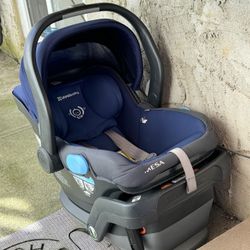 Uppababy car seat