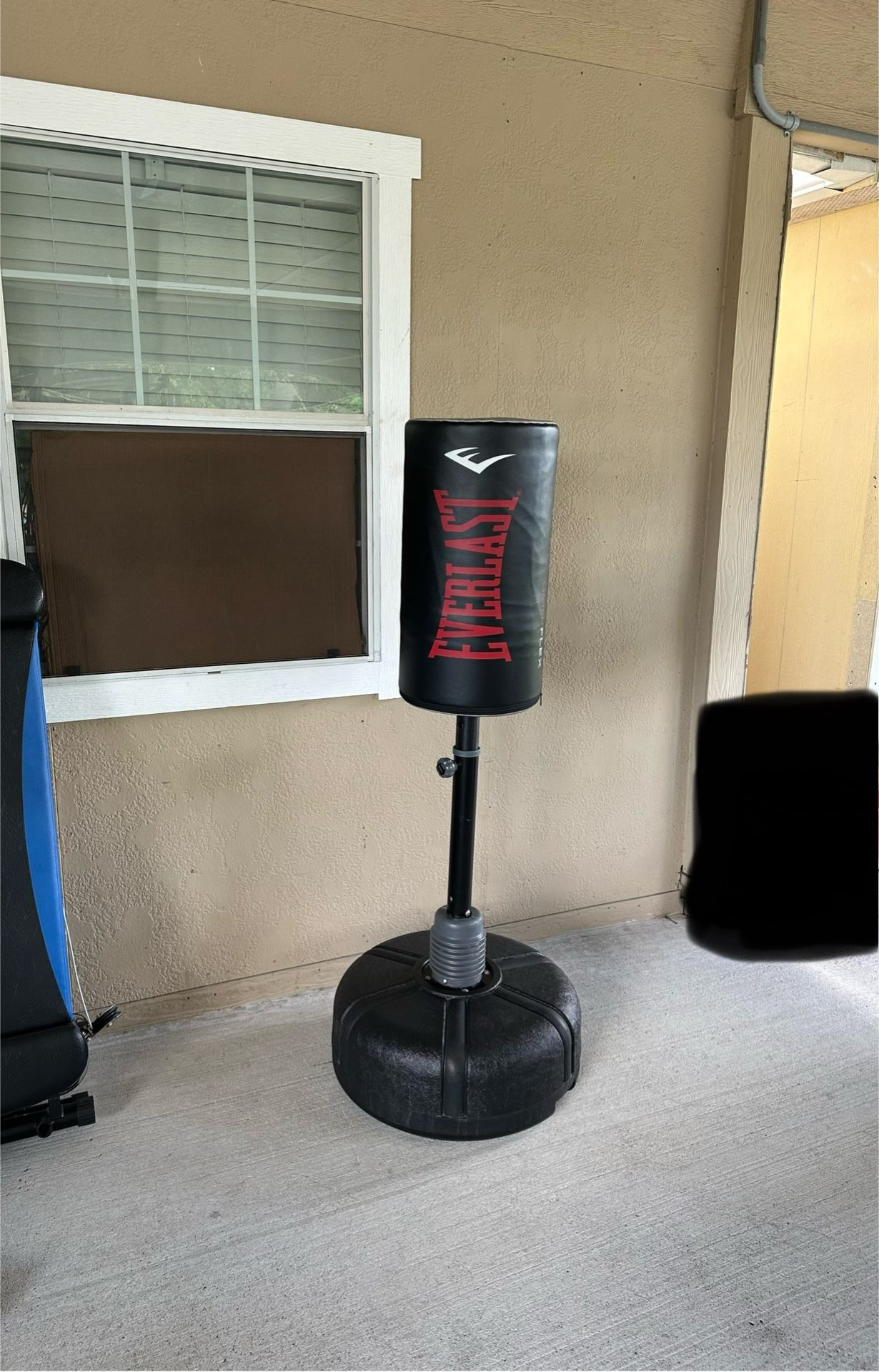 Everlast Omniflex Freestanding Boxing Punching Heavy Bag, Black, 59 to 67 Inches $190