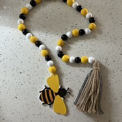 Bee-Themed Wooden Bead Garland with Tassel – 33” Long 🐝🖤💛