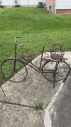 Antique lawn decor
