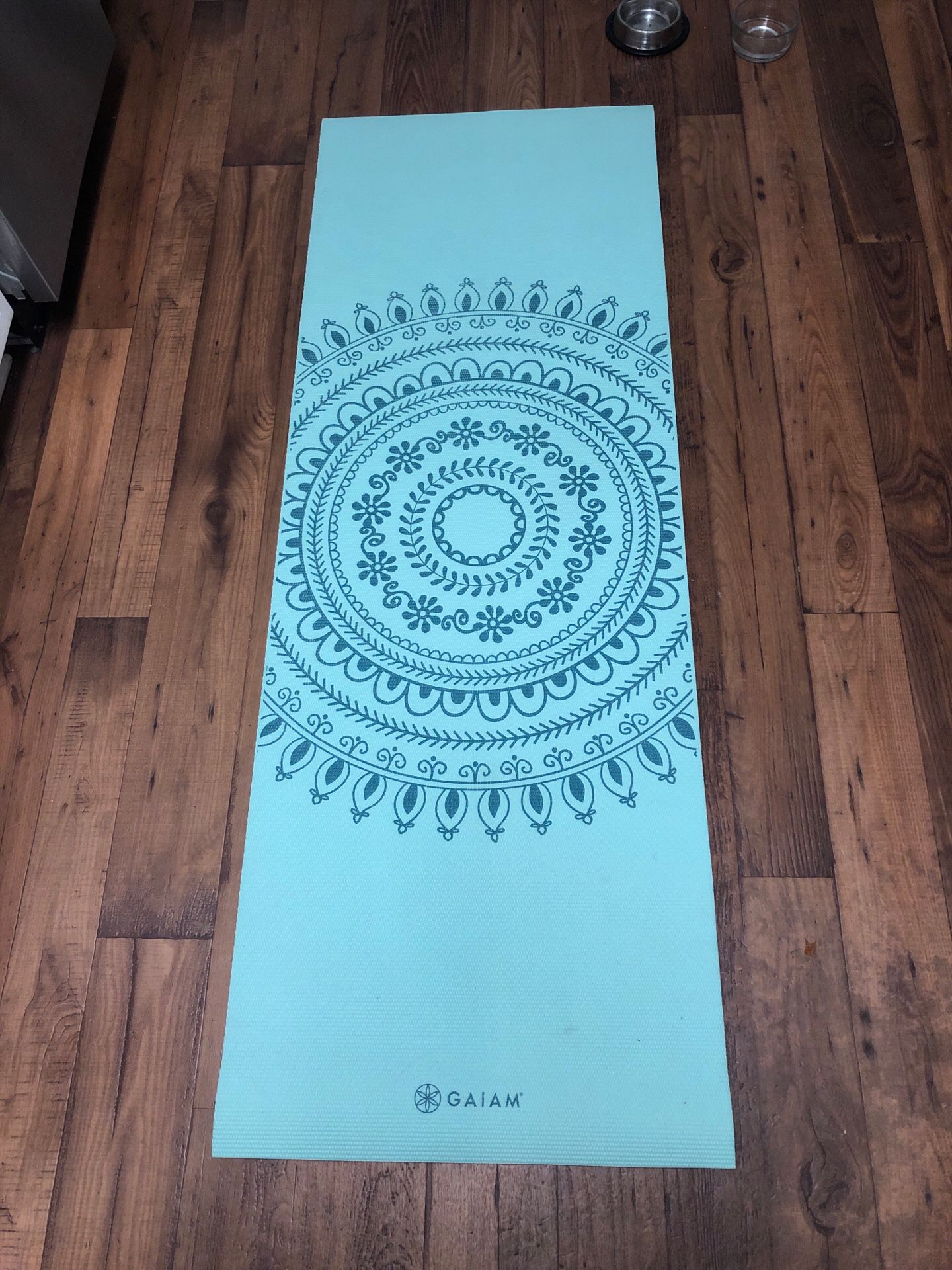 6’ Turquoise yoga mat