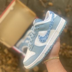 Nike dunk low ice blue