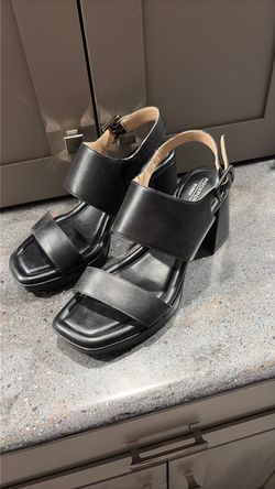 Rockport Black Leather Block Heel Sandals