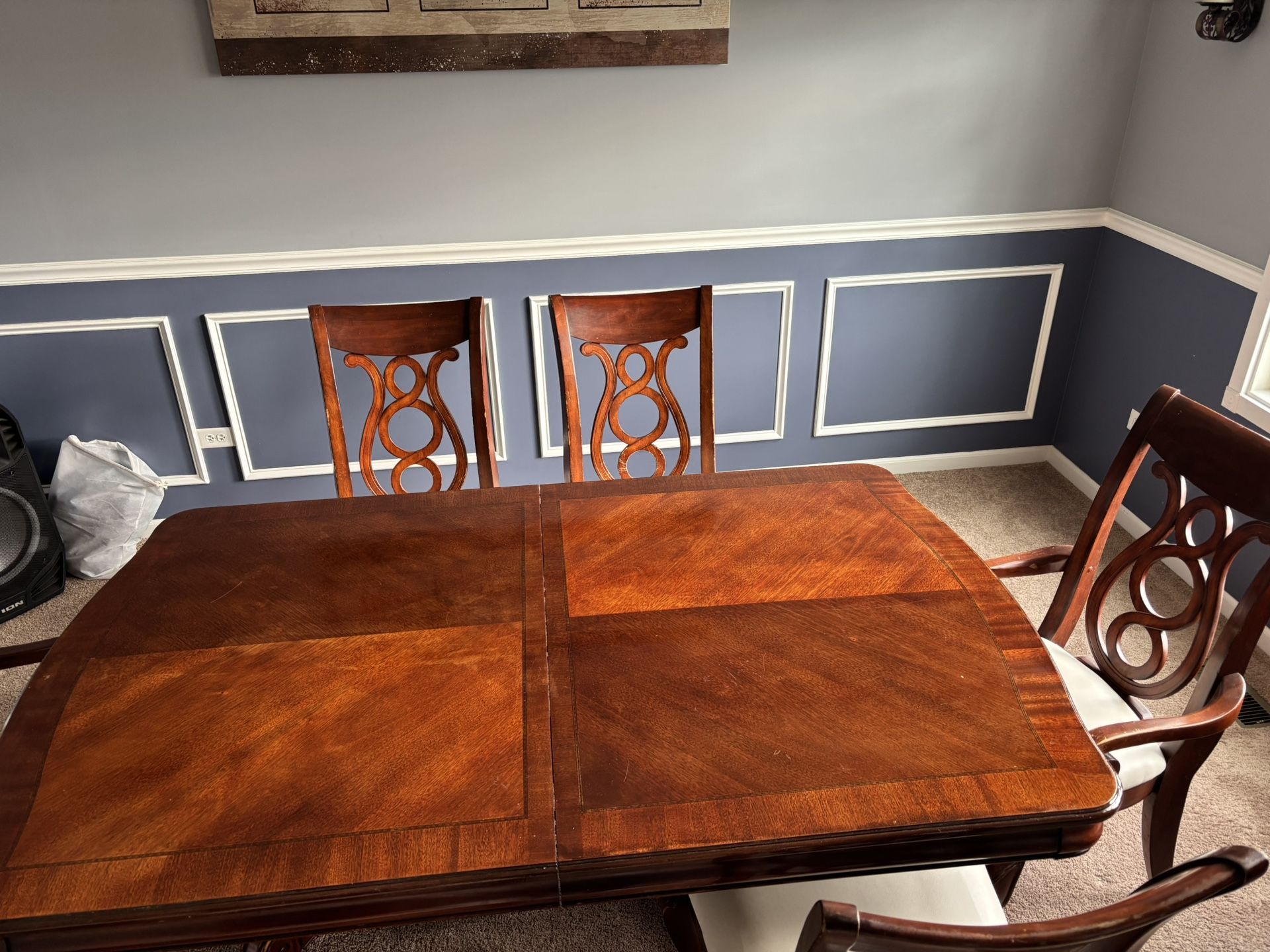 Solid Wood  Dining Table And Chairs 