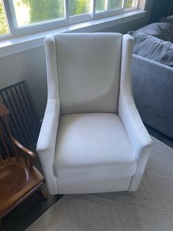 Babyletto nursing chair