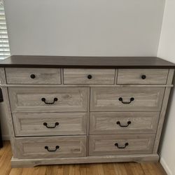 9 Drawers Dresser 