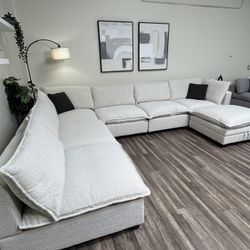 New In Box SAME DAY DELIVERY —Cloud Boucle Modular Sectional 7 Piece Couch