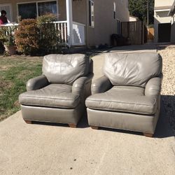 Beverly Leather Club Chairs / Arm Chairs 1 Left