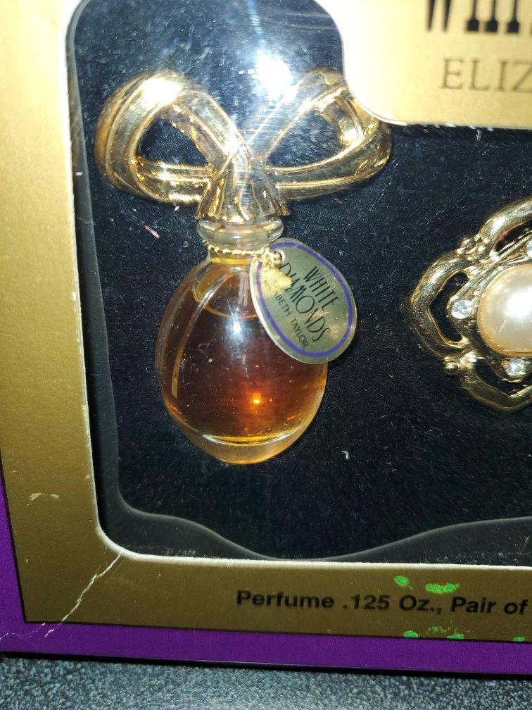White Diamond Perfumes .125 Oz....with Clip on Earrings by Elizabeth Taylor. New in Box.