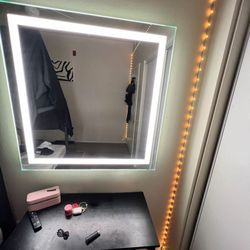 Vanity Mirror And Desk 