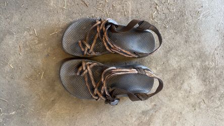 Women’s Chacos Size 9