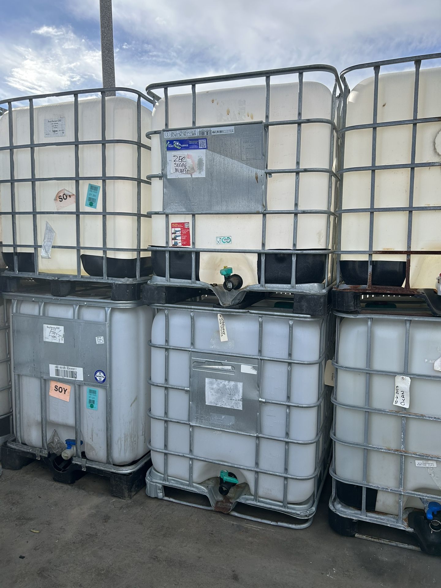 Water Tanks 265 Gallons