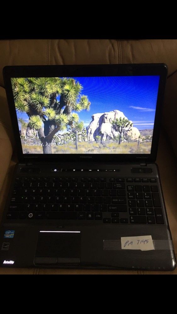 I7 TOSHIBA Laptop Clean Good Condition