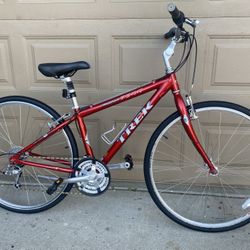 Trek Multitrack 7300 Hybrid bike