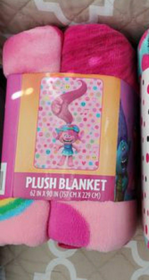 Trolls blanket