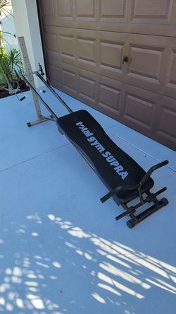 Total Gym Supra, everything works.
See pictures for condition. 
Location: SW Cape Coral, near Farmer Joe's.
Local delivery possible at extra cost.