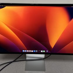 Apple Studio Display 27" 5K A2525 with Stand Screen Clean Glass Cracked