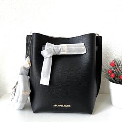 Michael Kors Emilia SM Bucket Bag