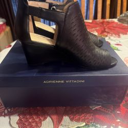 Se Venden Zapatos Nuevos Negros 7.5 De Mujer