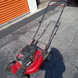 Troy Bilt Self Propelled Lawn Mower Runs And Cuts Great