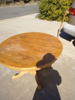 Free oak table