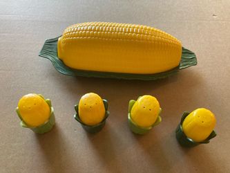 Corn trays +corn salt shakers +butter dish green and yellow plastic picnic Royal USA Original Vintage, Lot of 11 pre-owned